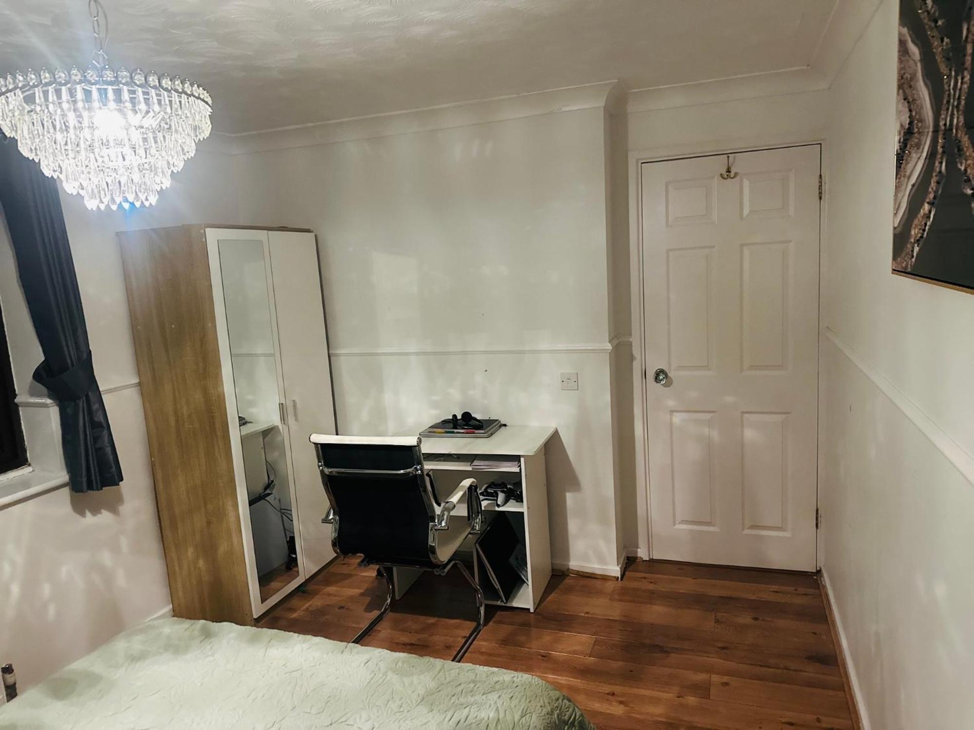 Home Away From Home Swindon Ngoại thất bức ảnh