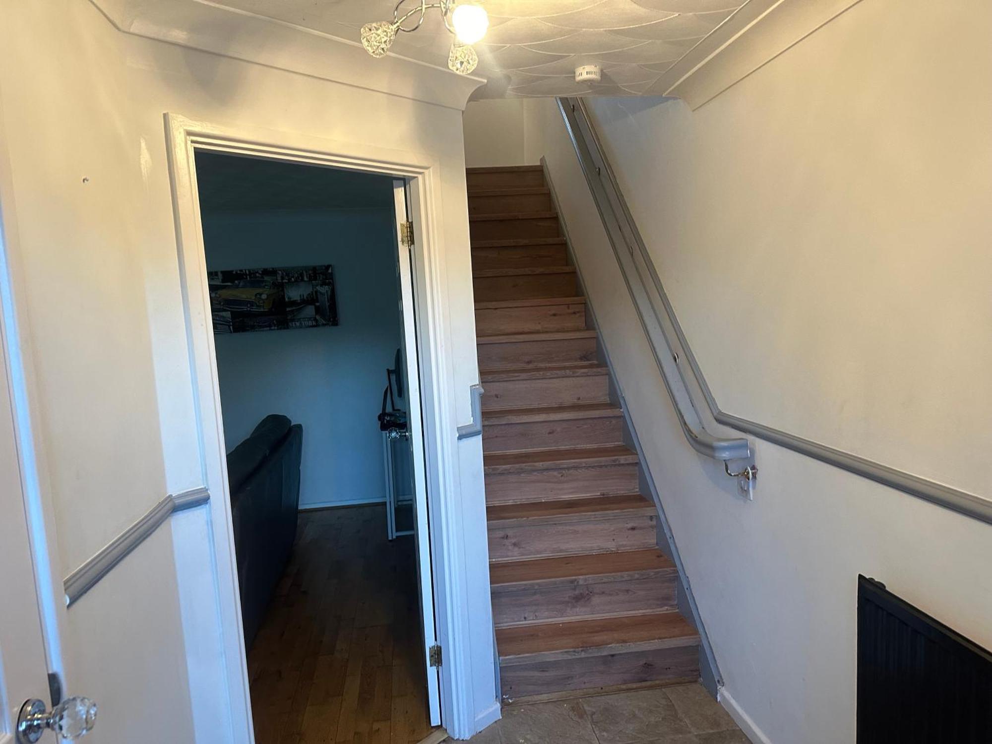 Home Away From Home Swindon Ngoại thất bức ảnh