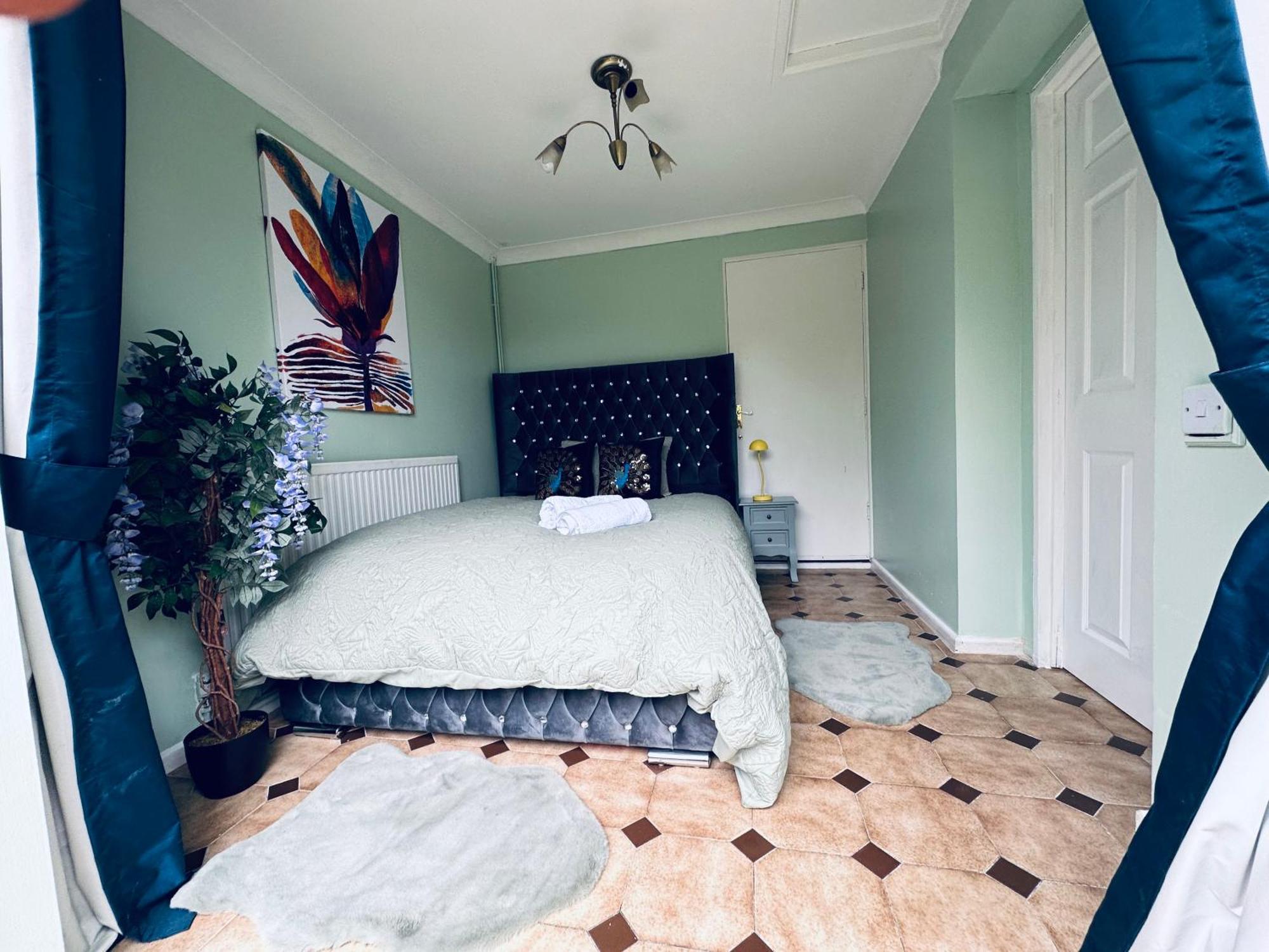 Home Away From Home Swindon Ngoại thất bức ảnh